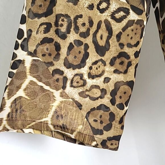 Susan Graver Brown, Black & White Animal Print Buttondown Blouse, Size 2X - Picture 4 of 11